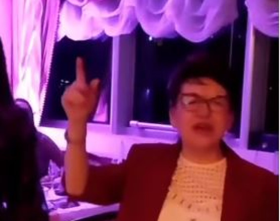 Udri brigu na veselje: Zora Vidović zapjevala (VIDEO)