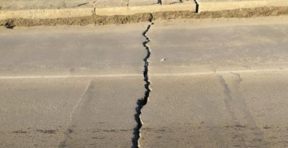 Zbog ekstremno niskih temperatura napukao most