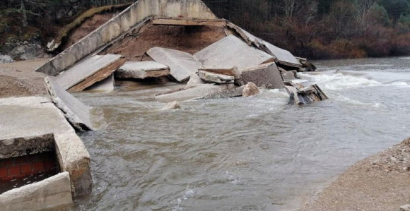 Pukla brana na jezeru kod Bosanskog Grahova