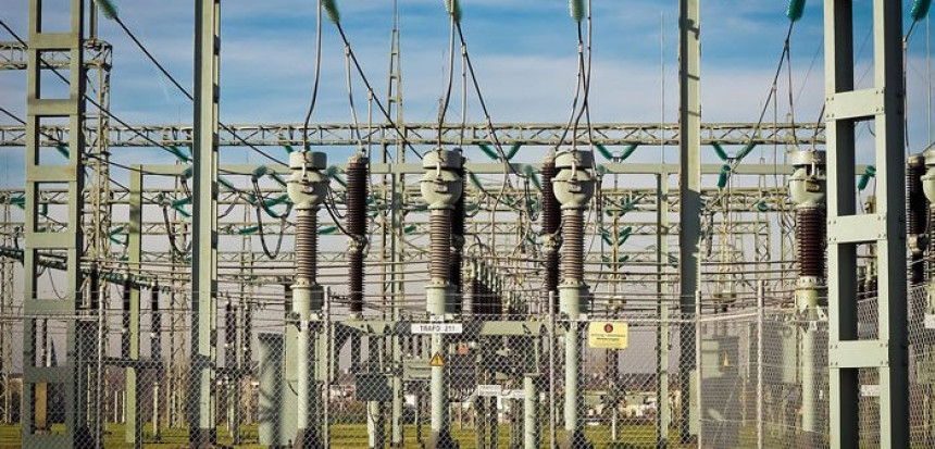 “Дивљају” цијене струје, нафте и гаса у Европи