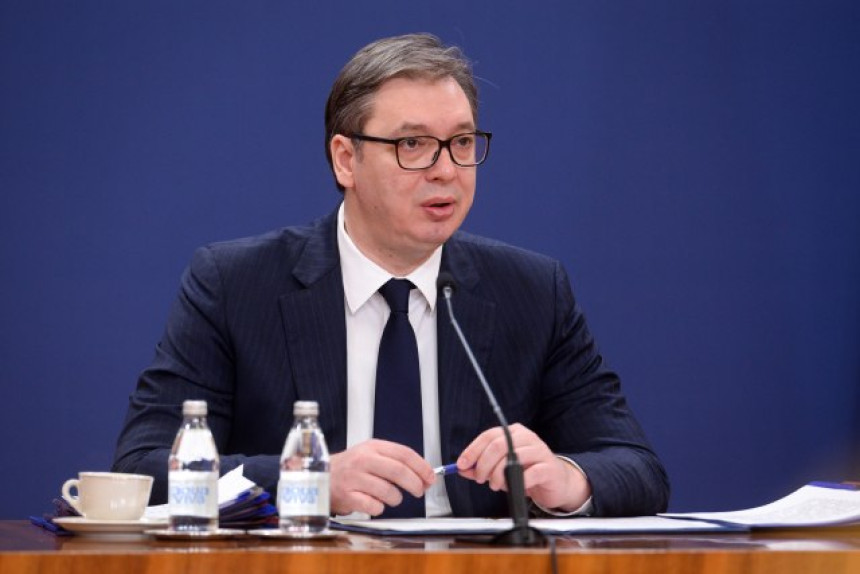 "Situacija u regionu i pritisci spolja unose mi nemir"