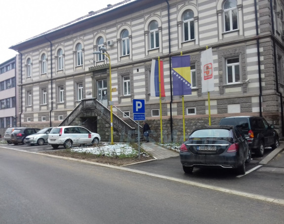 Stranački problemi: SNSD sam sebe poslao u opoziciju