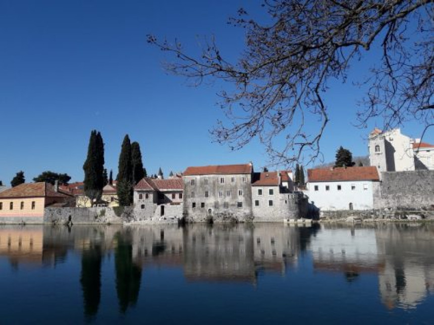 Danas sunčano, poslije podne su moguće promjene
