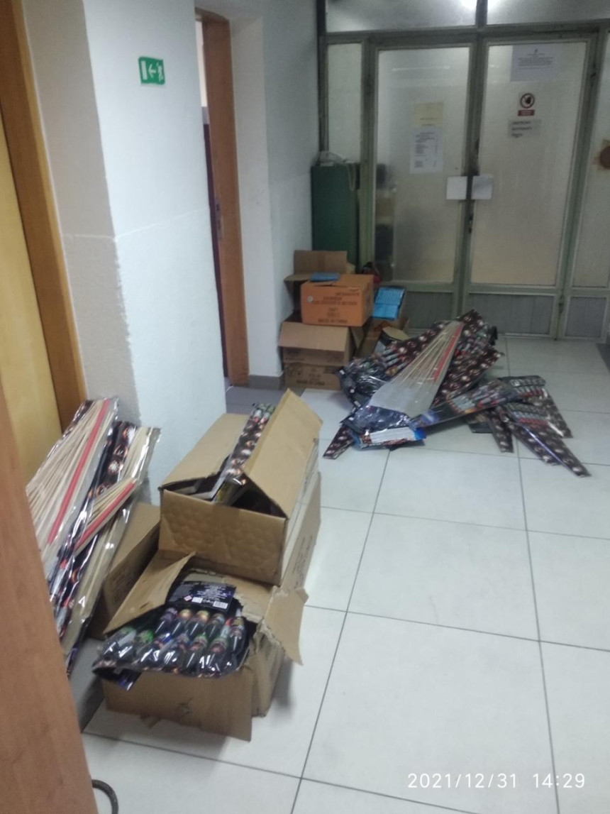 Oduzeta veća količina petardi, raketa i vatrometa