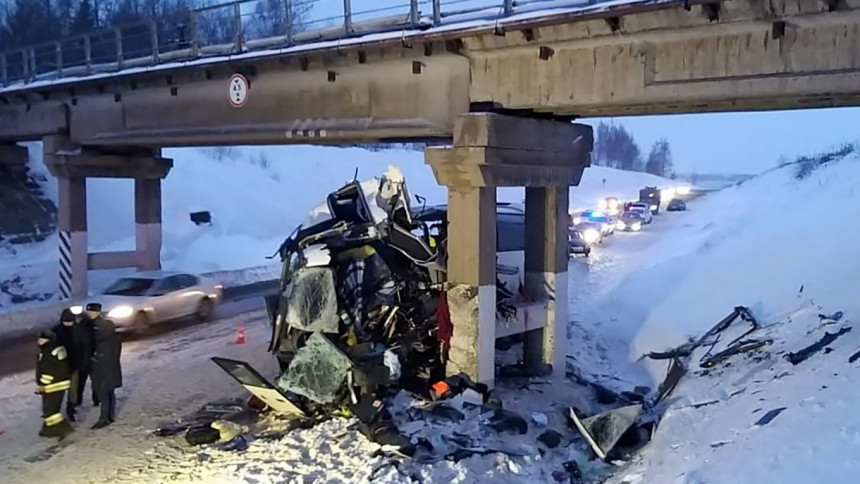 Тешка несрећа у Русији, погинуло пет особа