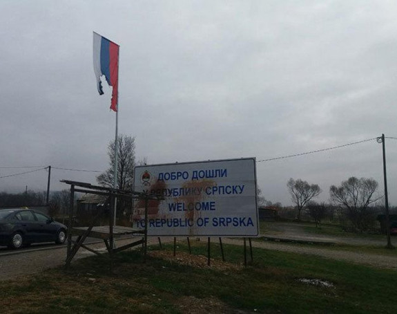 Paljenje zastave ne doprinosi suživotu, ni miru