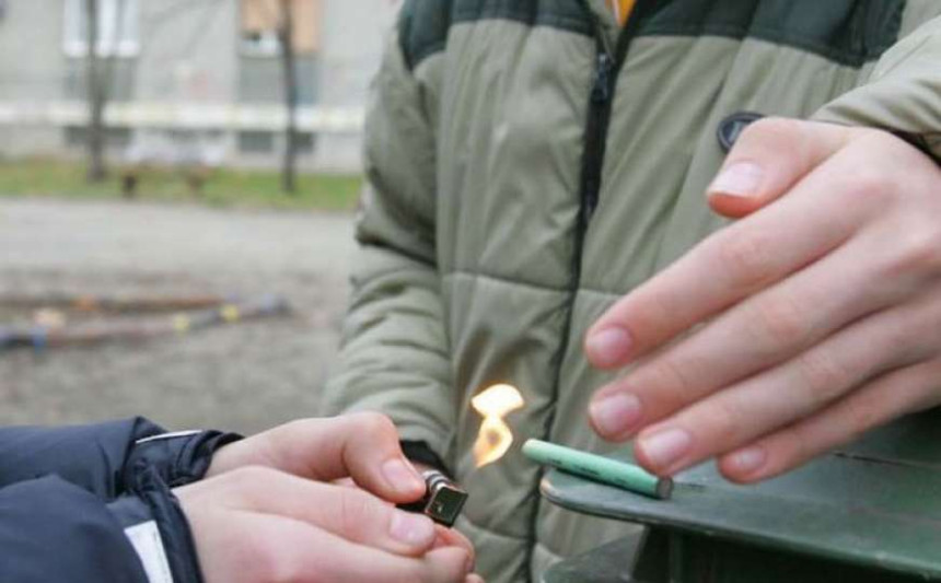 Dječaku raketa raznijela šaku za Novu godinu