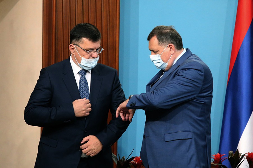 Stotine hiljada KM za aviokarte, Dodik trošio i za maske
