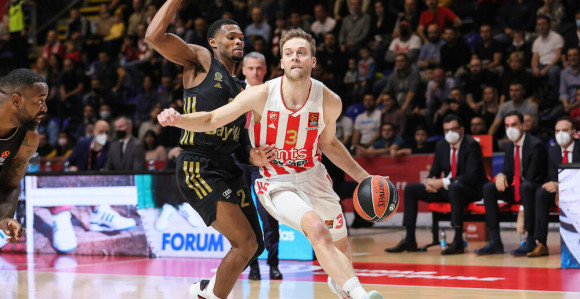 Crvena Zvezda u problemu: Čitav tim ima koronu