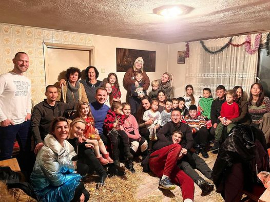 Станивуковић слави Божић у најужем кругу породице