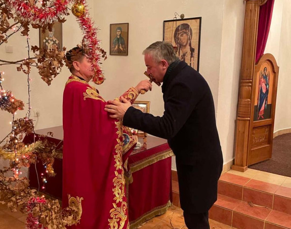 Бореновић на божићној литургији у Санском Мосту
