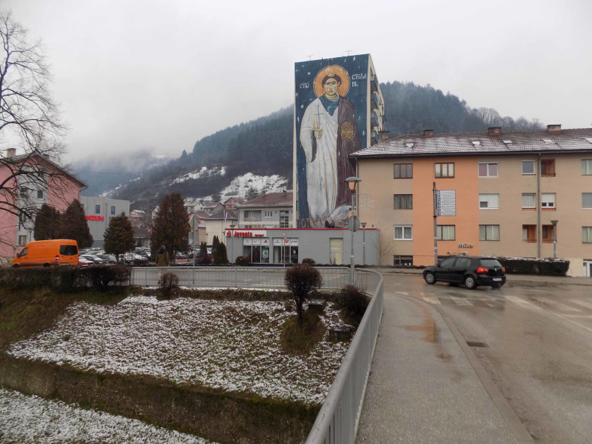 Na zgradi u Foči postavljena freska Svetog Stefana