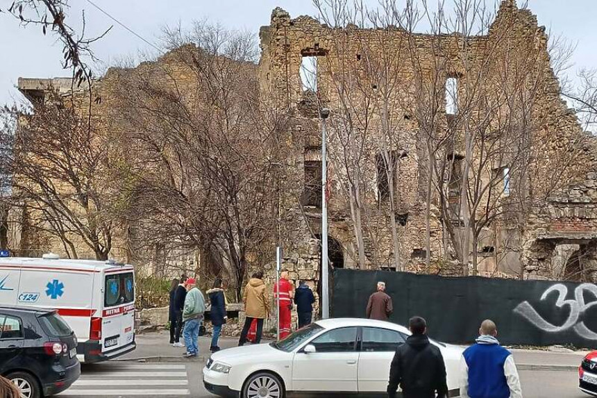 Mostar: Poginuo u ruševini tragajući za željezom