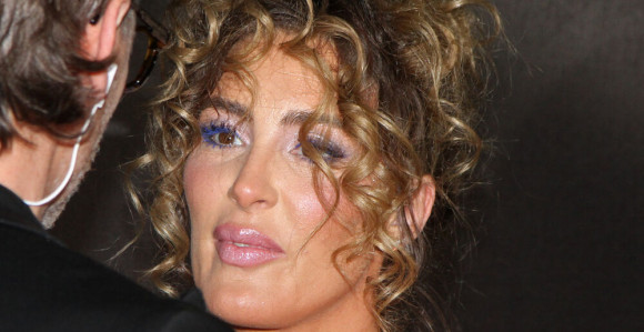 Senidi prete da će dobiti "metak u čelo"- pevačica angažovala obezbeđenje!