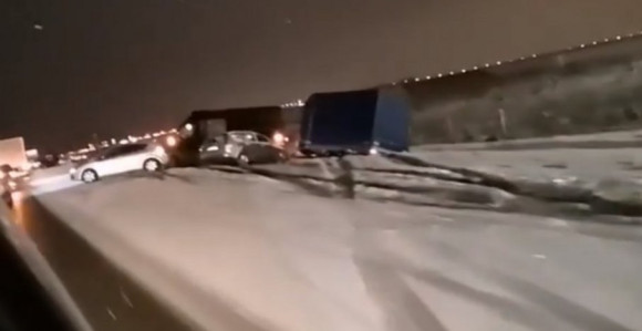 Više vozila sletjelo s auto-puta kod Batajnice