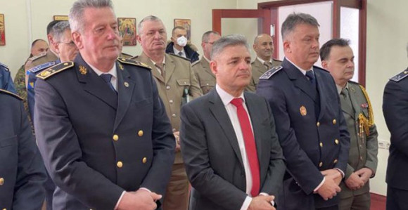 Srbi izašli iz komunističkog šinjela