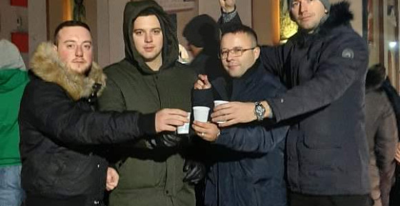 Narodno veselje u porti hrama Rođenja Sv. Jovana Krstitelja