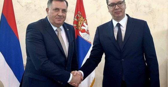 Vučić poručio Dodiku: Vratite se u institucije BiH