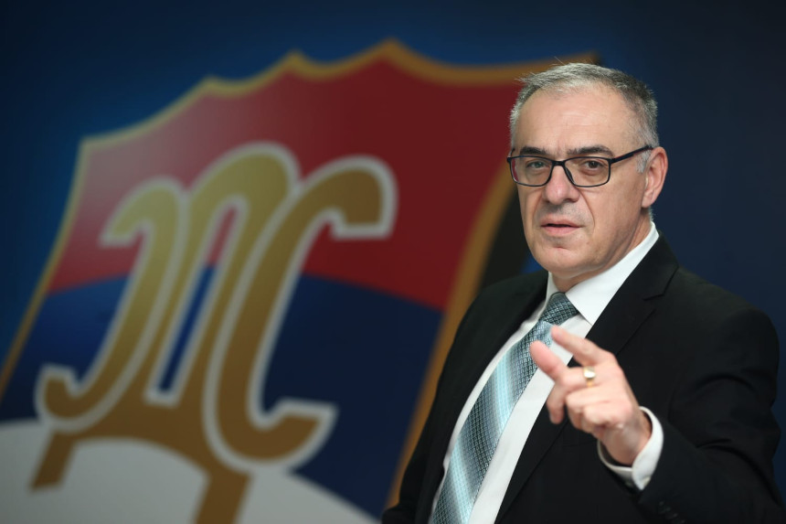 Miličević pita: Da li ovaj narod i dalje želi da ga vodi prepredeni glumac i falš pjevač?