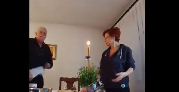 Hit čestitka za Božić: Poklon za djecu u tuđini (VIDEO)