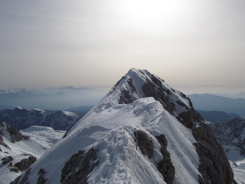 U dvije nesreće u Sloveniji poginula dvojica planinara