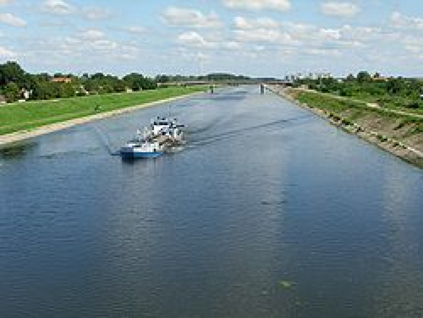 Poginula dva mladića, upali u kanal DUNAV-TISA-DUNAV