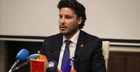 Abazović potvrdio: Nudimo manjinsku vladu Crne Gore