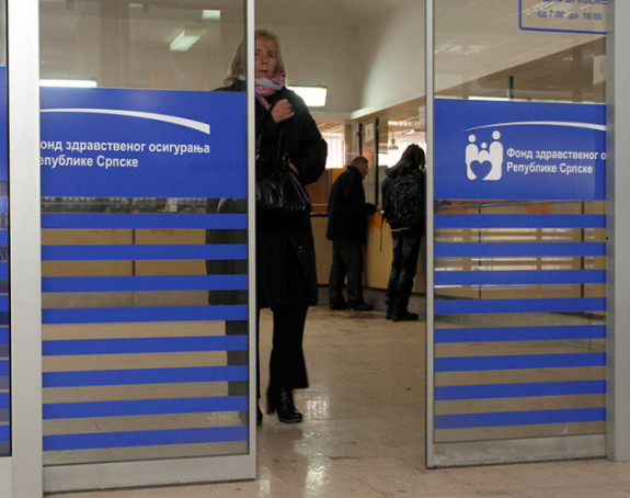 Milionske nabavke Fonda zdravstva RS: Kupuju se nova vozila, računarska oprema...