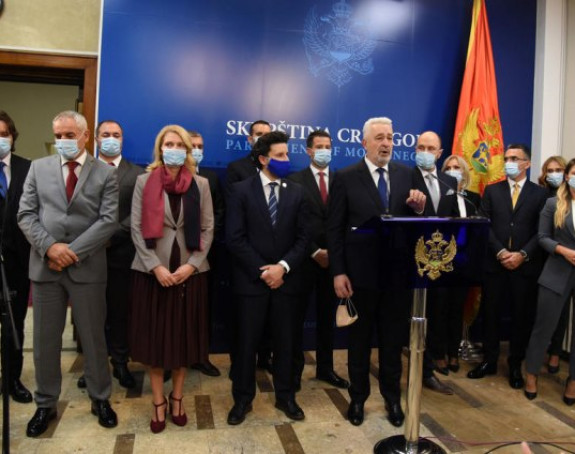 Хаос у Влади Црне Горе: Посвађали се министри