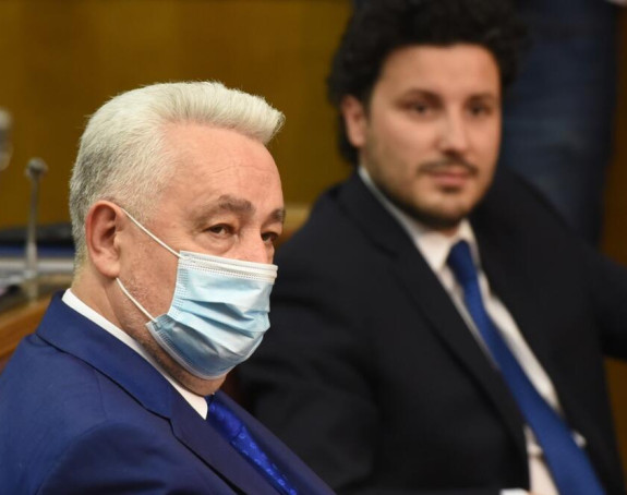 Премијер поднио иницијативу да се смијени Абазовић
