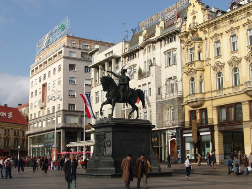 Podrška Moskvi u centru Zagreba: “Ne dirajte Rusiju”