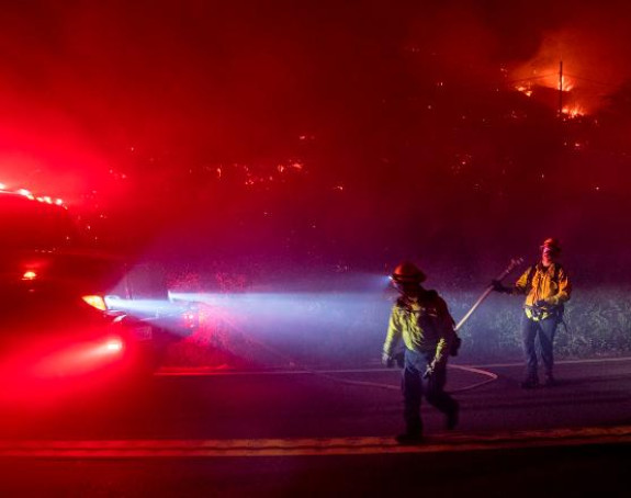 Пожар у Калифорнији, евакуисане стотине људи