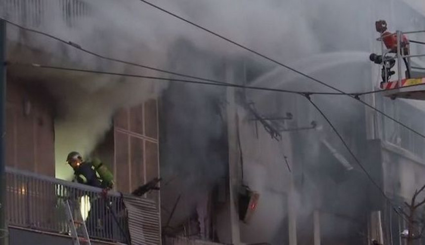 Eksplozija i požar u centru Atine, ima povrijeđenih