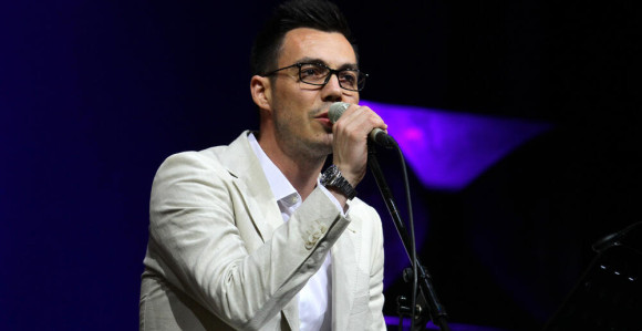 Željko Vasić "otvara" kafanu: Na repertoaru od Stinga do Silvane!