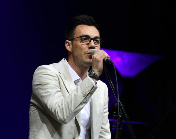 Željko Vasić "otvara" kafanu: Na repertoaru od Stinga do Silvane!