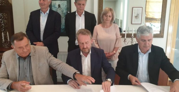 Razgolićena laž, nova kapitulacija, izdaja i poniženje