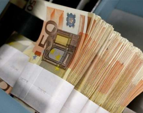 Iz banke ukrala 300.000 evra, potrošila u kladionici