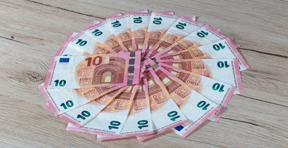 U 13 članica EU minimalac ispod hiljadu evra