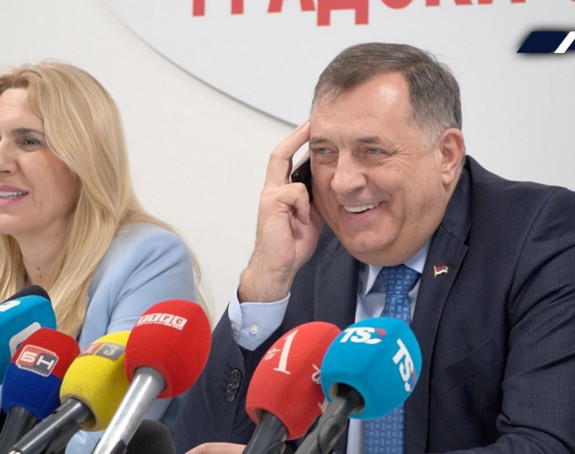 Dodik prekinuo pres konferenciju da bi se javio Čoviću