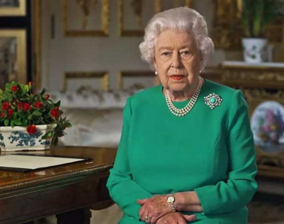 Kraljica Elizabeta II zabranila trouglaste sendviče!?