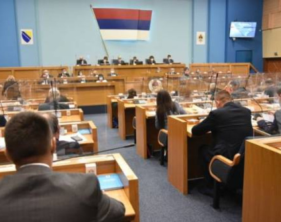 Inckov zakon ostaje, Srbi se vraćaju u državne institucije