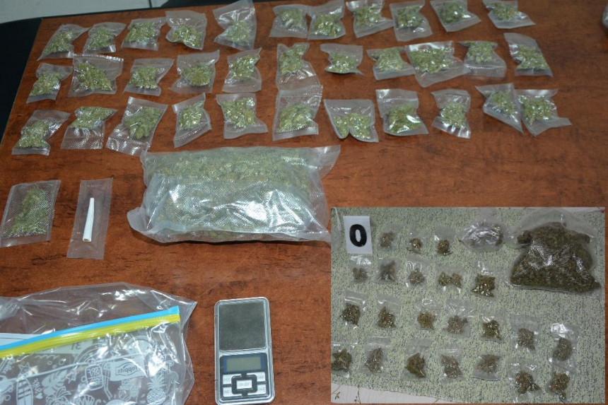 Пронађено 900 грама опојне дроге, оружја и муниције