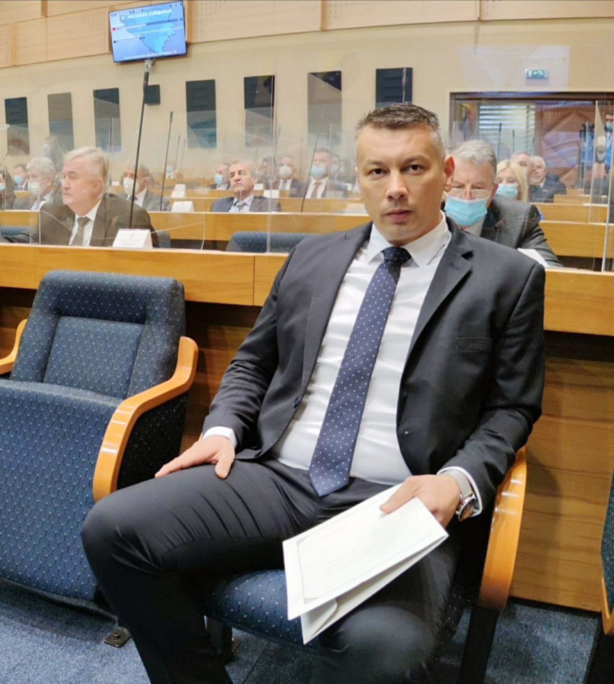 Nešić Đilasu: Među Srbima nema i ne smije biti granica!