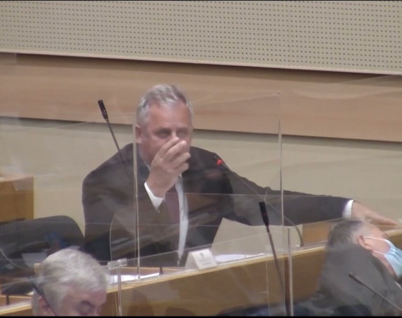 Има шефова странака чија имовина прелази милијарду (ВИДЕО)