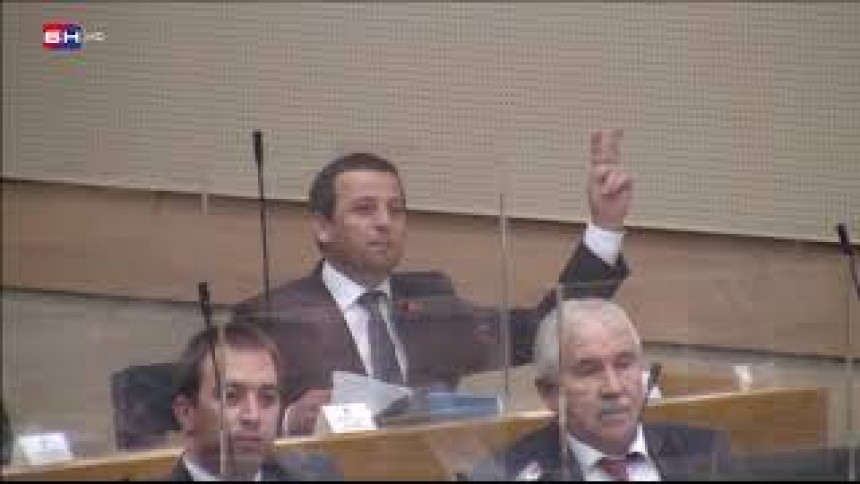 Ово већ постаје лични анимозитет, ово нема нигдје