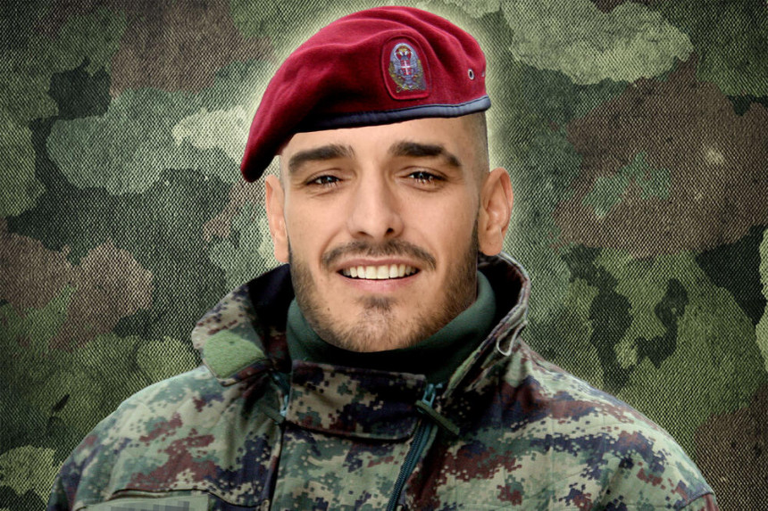 Pjevač Darko Lazić ide u vojsku: Pravi ispraćaj