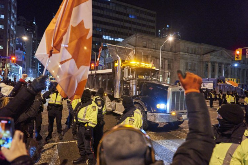 Amerikanci pozvali Kanađane da završe višednevni protest