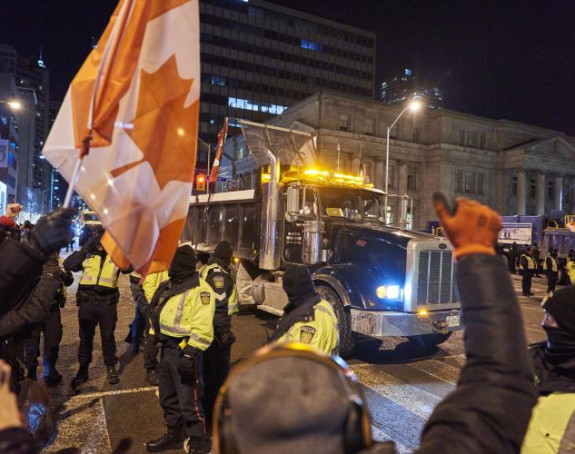 Amerikanci pozvali Kanađane da završe višednevni protest