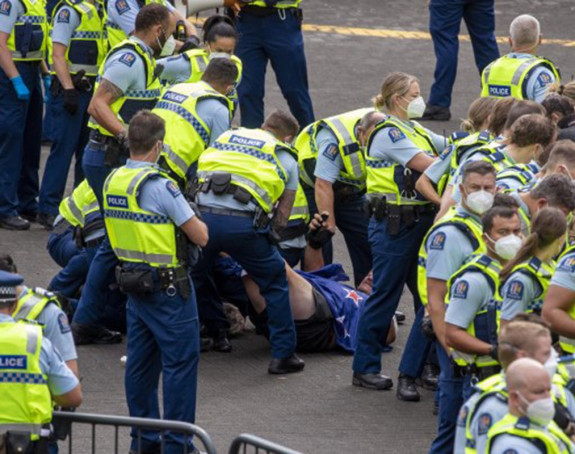 Haos na ulicama Novog Zelanda, uhapšeno 120 ljudi