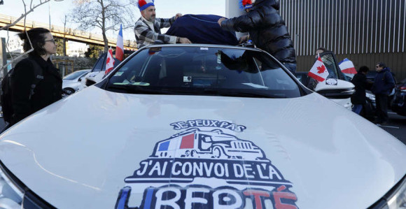 Demonstranti stigli do predgrađa Pariza
